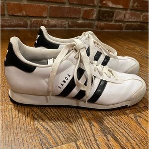 Adidas women’s 9.5 stylish all purpose shoes!  In good condition!